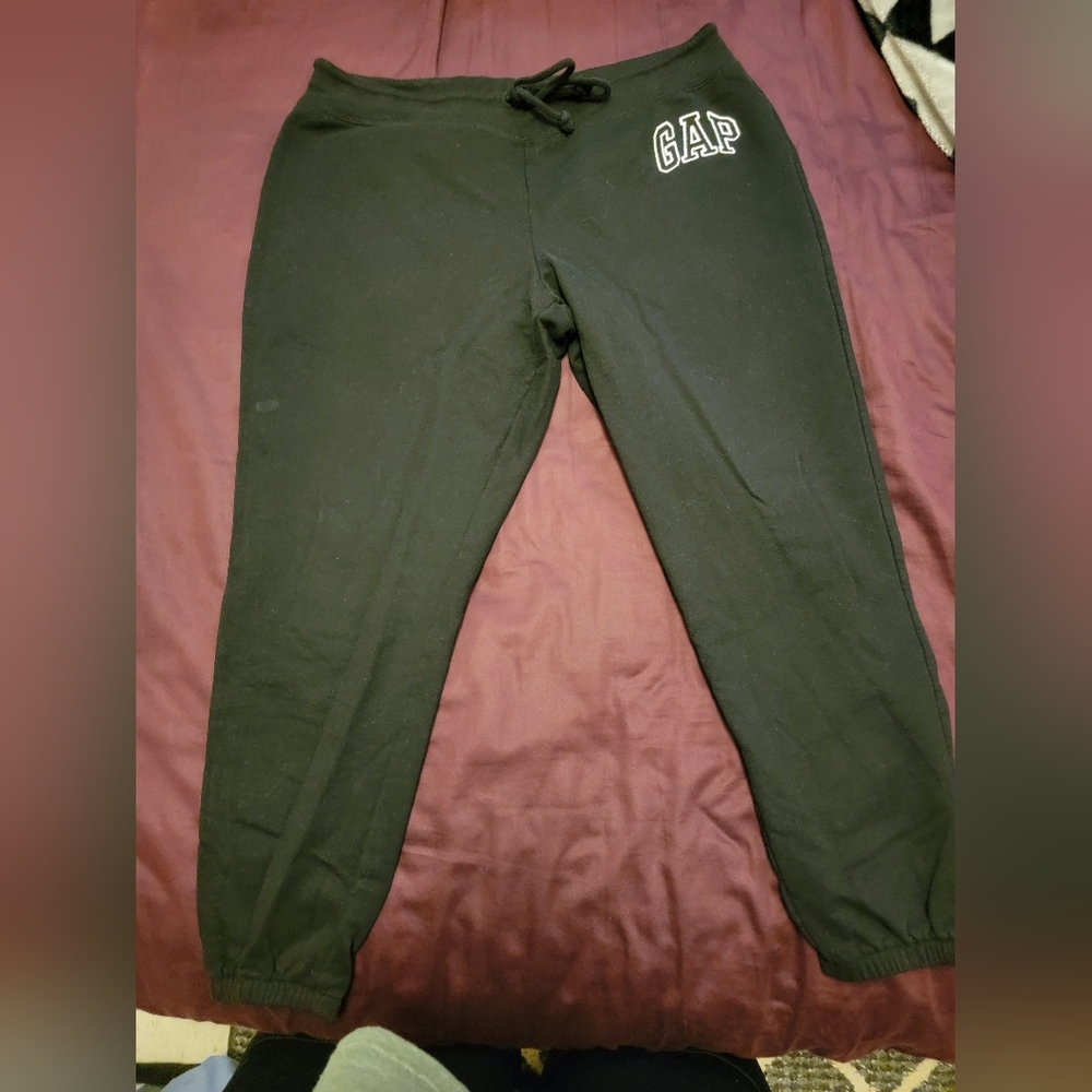 Gap - Picture 4 of 5